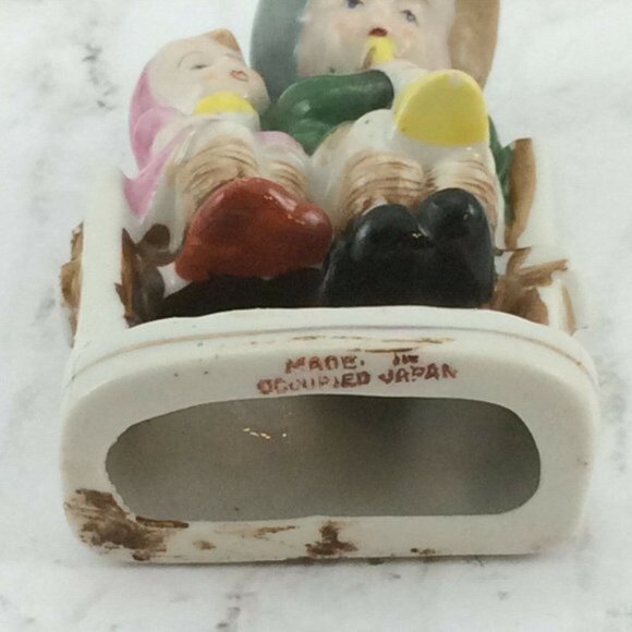 Vintage Occupied Japan Boy Girl on Fence Figurine Porcelain Horn - Picture 10 of 12